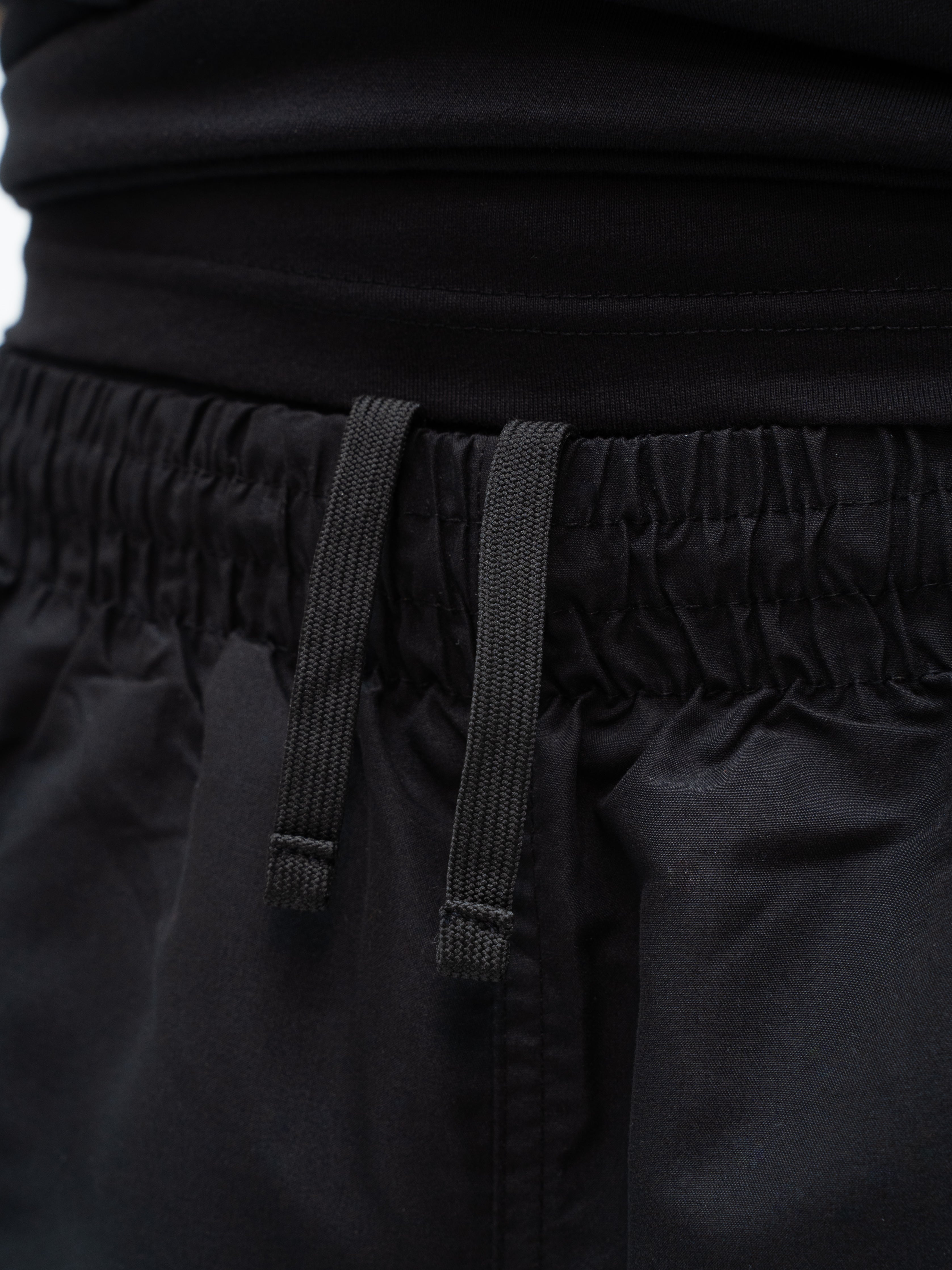 Confidence Core Shorts - Black/White