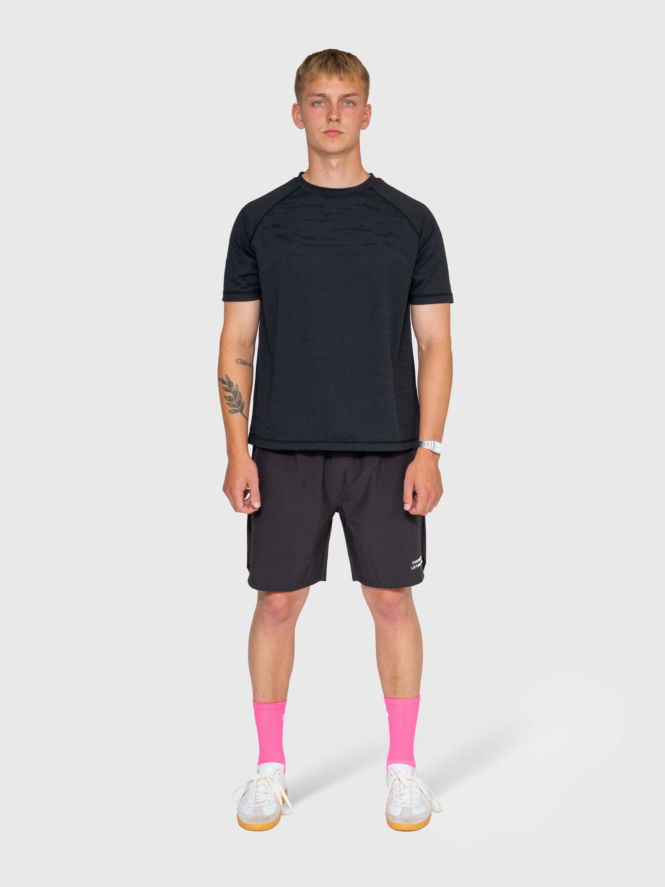 Logo Active Tee - Black/Pink